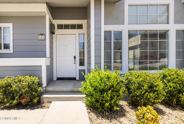 525 Myrtle Court, Oak Park CA: https://media.crmls.org/mediaz/e5ff9c66-a7ea-4abf-a3bc-7bb5d688475b.jpg