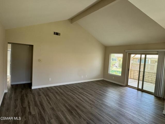 38114 Village 38, Camarillo CA: https://media.crmls.org/mediaz/e6001bed-e51a-451d-bc5c-9df3509c5021.jpg