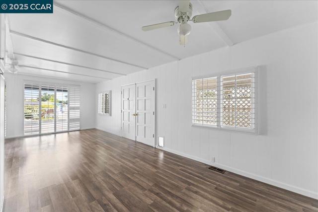 100 Welcome Ave, Concord CA: https://media.crmls.org/mediaz/e60070d0-e65f-4e5f-a257-ef923308f689.jpg