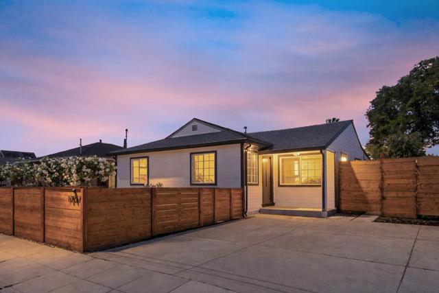 1257 Laurel Avenue, East Palo Alto CA: https://media.crmls.org/mediaz/e600ce10-b179-453c-b10d-bcdfa1b59699.jpg