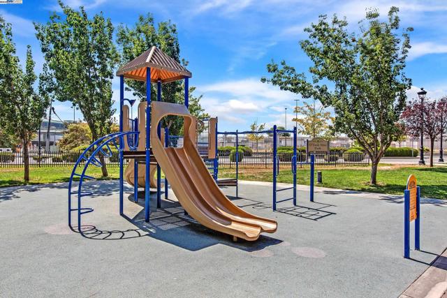 800 S Abel St, Milpitas CA: https://media.crmls.org/mediaz/e6015db3-3459-4761-8b33-7c3117af0047.jpg
