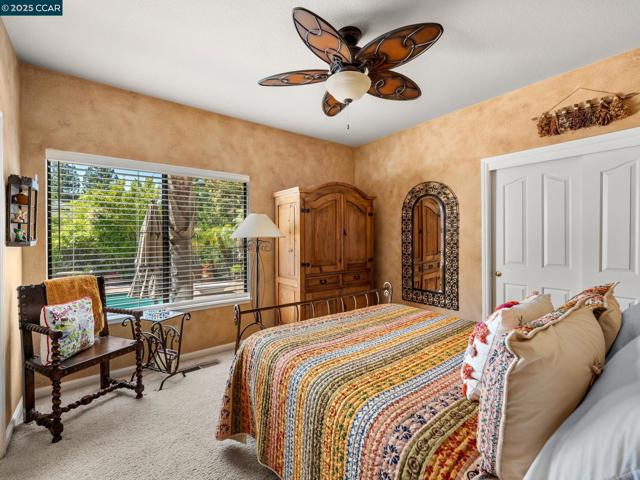 4640 Kingswood Dr, Danville CA: https://media.crmls.org/mediaz/e6028288-11b9-4c97-a875-f436d60da20f.jpg