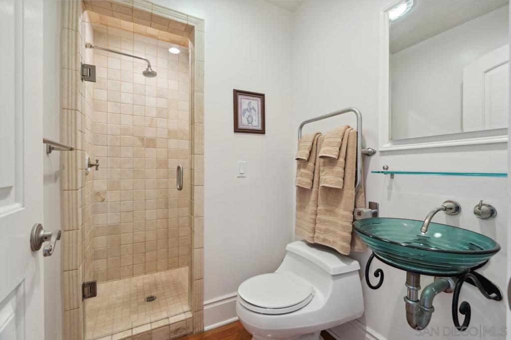 MLS #250035004SD image #26