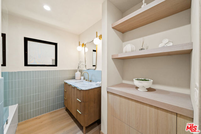 14742 Weddington Street, Sherman Oaks CA: https://media.crmls.org/mediaz/e603040b-0a62-40a2-a66b-2796020b5666.jpg