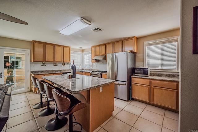 Detail Gallery Image 19 of 48 For 27288 Sierra Madre Dr, Murrieta,  CA 92563 - 4 Beds | 2/1 Baths