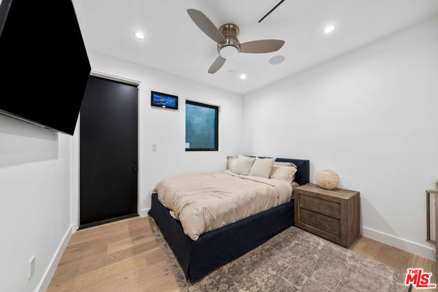 3140 Coldwater Canyon, Studio City CA: https://media.crmls.org/mediaz/e6033902-007c-4821-9c10-8335ebd38b8e.jpg