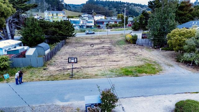 0 3rd, Half Moon Bay CA: https://media.crmls.org/mediaz/e603aa6d-35b1-453c-bceb-a3b48395f6dd.jpg