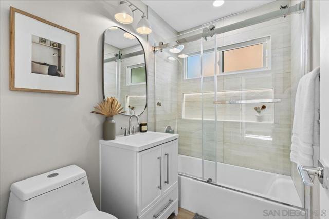 Image 18 of 42 For 803 Vanitie Ct
