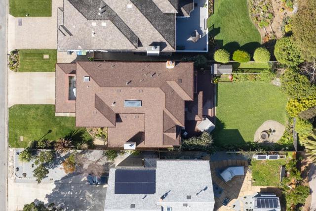 315 Valdez Avenue, Half Moon Bay CA: https://media.crmls.org/mediaz/e6050e19-d5ed-44a2-9863-337e5752aea5.jpg