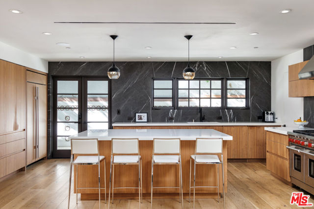 1118 TOWER Road photo 6