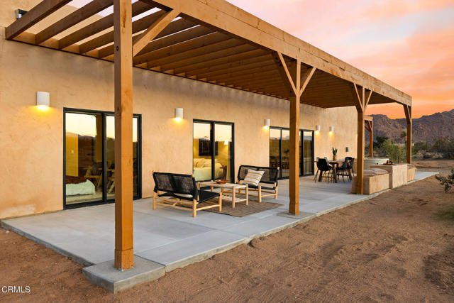 60679 Trentwood Drive, Joshua Tree CA: https://media.crmls.org/mediaz/e6054e2b-35ad-4be8-9c1d-b94d945ad2ce.jpg