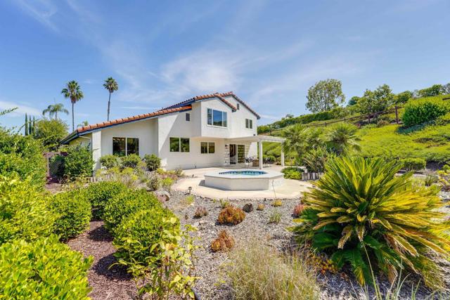 3302 Vista Rocosa, Escondido CA: https://media.crmls.org/mediaz/e6064683-2e84-41c0-9849-c4cf8a484821.jpg