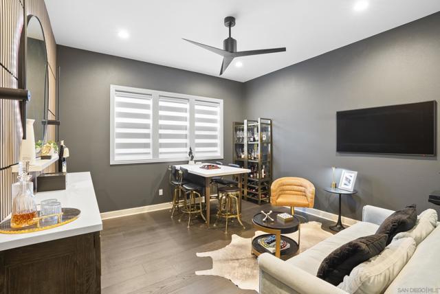 4706 Chase Ct, Carlsbad CA: https://media.crmls.org/mediaz/e6068629-d397-4981-a5b5-6520cf7232f7.jpg