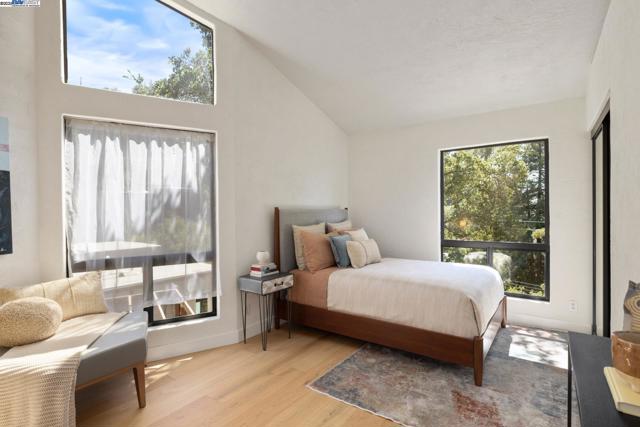 5708 Colton Blvd, Oakland CA: https://media.crmls.org/mediaz/e606b7c3-194e-401a-94b4-4f9fa4ca3b71.jpg