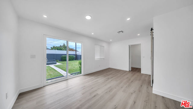 10326 Gothic Avenue, Granada Hills CA: https://media.crmls.org/mediaz/e606f1c0-e289-4288-a6c0-b8bd4736d251.jpg