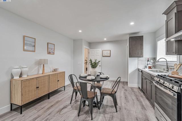 5444 Bancroft, Oakland CA: https://media.crmls.org/mediaz/e6074829-22b4-48eb-8323-e9f46dda80fd.jpg