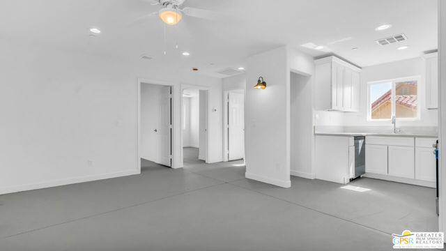13704 Sarita Drive, Desert Hot Springs CA: https://media.crmls.org/mediaz/e6078cf6-bea6-48cf-b66e-2d1052c2aca6.jpg