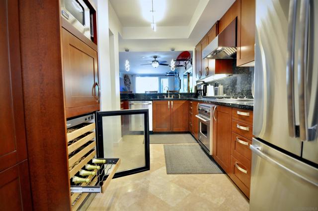 5410 La Jolla Blvd., La Jolla CA: https://media.crmls.org/mediaz/e607d0c2-c885-44ea-8ecc-9baebd90290c.jpg