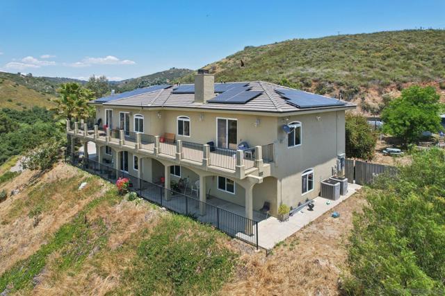 19075 Caesar Drive, Ramona CA: https://media.crmls.org/mediaz/e608925c-50d5-4c00-90e4-bfb44d320693.jpg