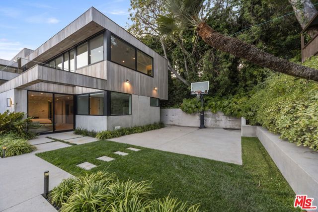 3254 Hutton Drive, Beverly Hills, California 90210, 6 Bedrooms Bedrooms, ,6 BathroomsBathrooms,Single Family Residence,For Sale,Hutton,24373881