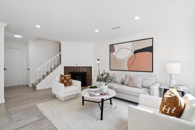 1625 Kentfield Avenue, Redwood City CA: https://media.crmls.org/mediaz/e609c03d-58c0-4aa6-ba56-e13c83e2363b.jpg