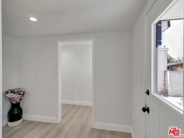 10315 Condon Avenue photo 10