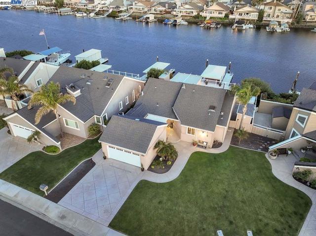 1864 Dune Point Way, Discovery Bay CA: https://media.crmls.org/mediaz/e60a9e88-1ad6-42d0-9fc7-f9f5692c57f2.jpg