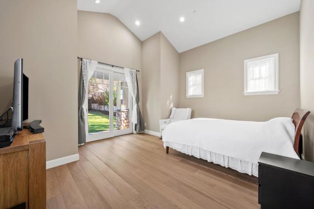 117 PANORAMA Way, Los Gatos CA: https://media.crmls.org/mediaz/e60acb85-6107-4c2c-ab4e-018ae79b40ee.jpg
