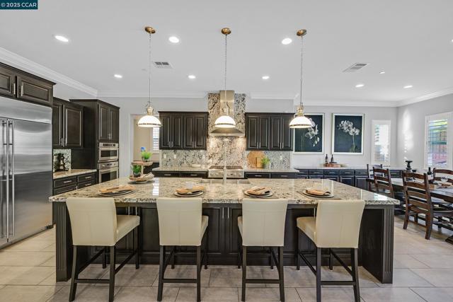 5057 Volterra Ct, Dublin CA: https://media.crmls.org/mediaz/e60af545-1de3-4bfe-ba46-92209ae72284.jpg
