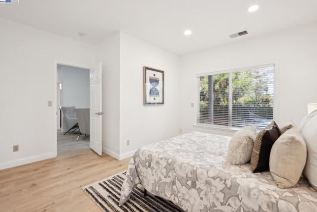 Image 41 of 60 For 4919 Monaco Dr