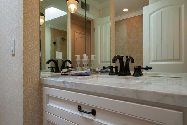 1360 Elder Avenue, Menlo Park CA: https://media.crmls.org/mediaz/e60ccce0-beff-49af-bd1b-bf762d0a5f9a.jpg