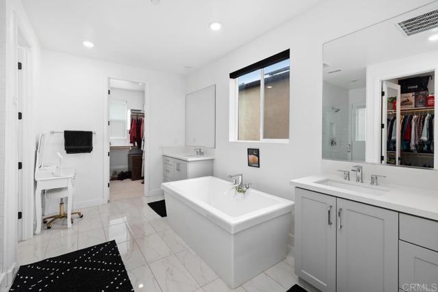 8177 Rose Quartz Circle, San Diego CA: https://media.crmls.org/mediaz/e60d0842-40db-43e3-9da8-c5adf947a949.jpg