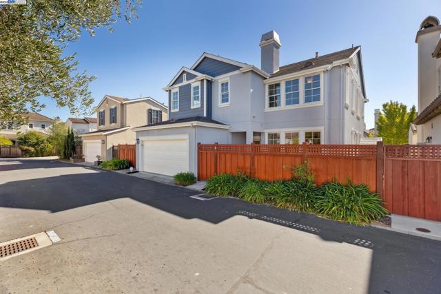 5 Cornelius Sq, Alameda CA: https://media.crmls.org/mediaz/e60d0e89-2db7-4081-96a3-74dc1b619da6.jpg