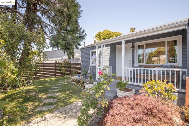 820 Amador St, Richmond CA: https://media.crmls.org/mediaz/e60e56ce-30ee-4089-a8ea-960ad642577f.jpg