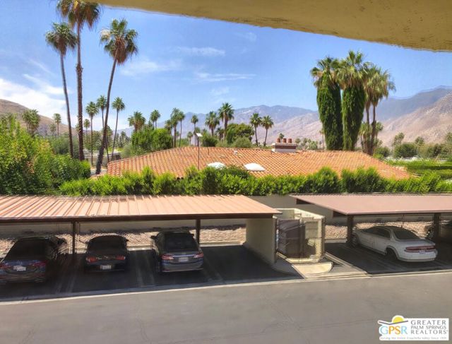 1655 E Palm Canyon Drive, Palm Springs CA: https://media.crmls.org/mediaz/e60e8aad-2f85-4587-adbb-7dcc8929a07f.jpg