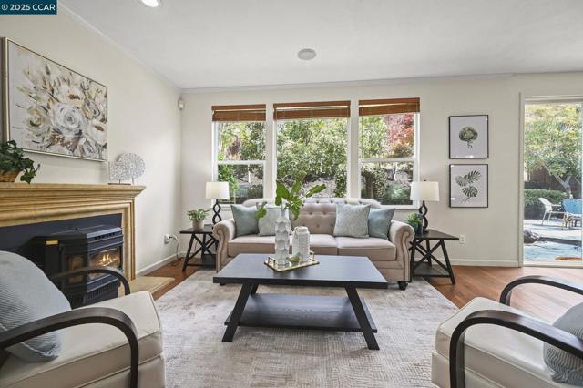 120 Woodcrest Dr, San Ramon CA: https://media.crmls.org/mediaz/e60eb391-3df1-4c18-b1e7-c84d4030c908.jpg