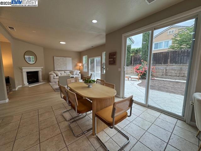 118 E Heritage Drive, Mountain House CA: https://media.crmls.org/mediaz/e60eea37-a7e5-42cb-aa60-a7a4b6c75e40.jpg