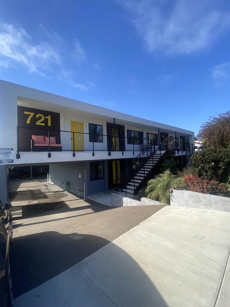 721 S Cedros Ave #7