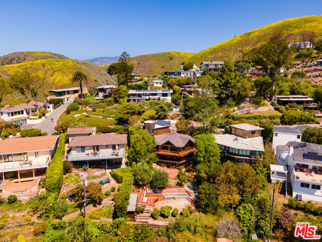 440 Mariposa Drive, Ventura CA: https://media.crmls.org/mediaz/e60fb197-a2bc-4908-914c-8cc9a6ff29f7.jpg