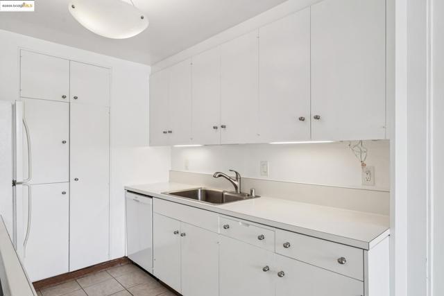 3 Forest Lane, San Rafael CA: https://media.crmls.org/mediaz/e60fc170-3b49-49bb-b280-f34fe28ff4c3.jpg