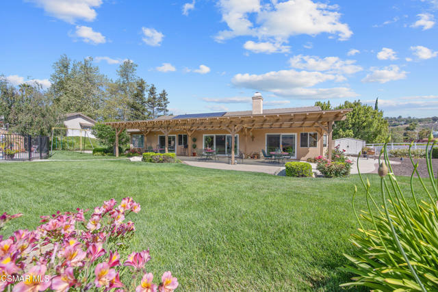 12490 Ridge Drive, Santa Rosa CA: https://media.crmls.org/mediaz/e6106b6a-0f2d-4c0b-99da-7ca8e8212f00.jpg