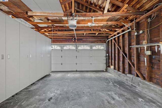 297 Lorraine Blvd, San Leandro CA: https://media.crmls.org/mediaz/e610d5c3-2bb2-4d0f-849f-65b210f099a1.jpg