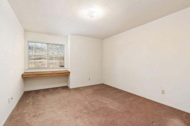 30159 Horseshoe Drive, Coarsegold CA: https://media.crmls.org/mediaz/e6128a58-046b-4b89-8a26-e30d8395b0dd.jpg