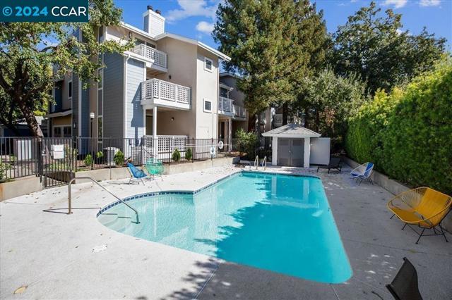 2685 Oak Rd, Walnut Creek, California 94597, 2 Bedrooms Bedrooms, ,2 BathroomsBathrooms,Condominium,For Sale,Oak Rd,41072399