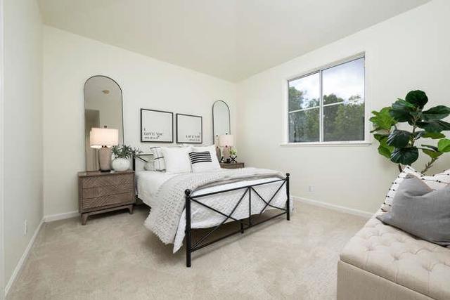 816 Corriente Point Drive,  CA: https://media.crmls.org/mediaz/e612e15e-1f4b-4db5-88e8-68ffe3a188df.jpg