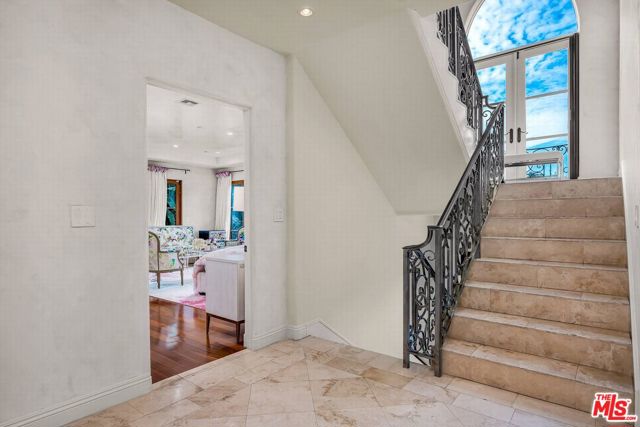 3110 Benedict Canyon Drive, Beverly Hills CA: https://media.crmls.org/mediaz/e61353cc-ae1c-4cf0-9cc3-05b7c35a2413.jpg