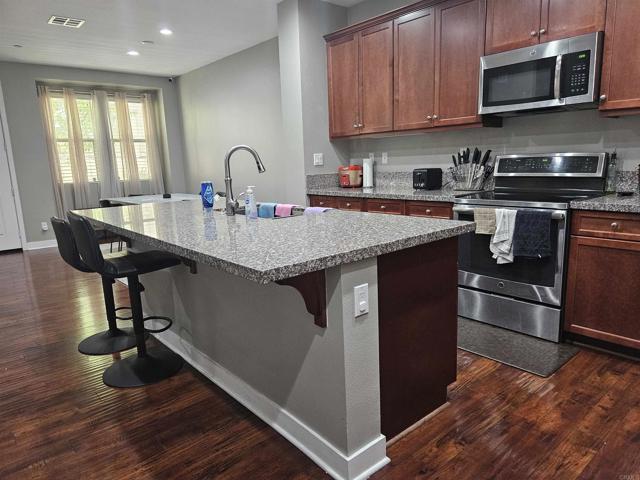 7508 EAGLE Drive, Santee CA: https://media.crmls.org/mediaz/e613fbf9-109a-48f2-8203-21df89fb9bf4.jpg