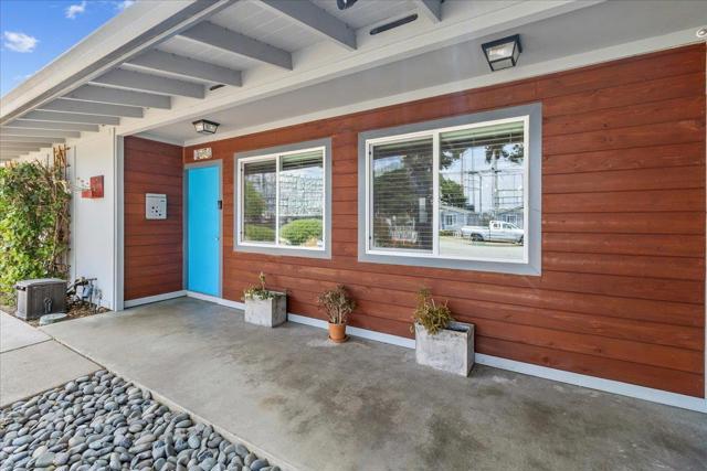 570 Casanova Avenue, Monterey CA: https://media.crmls.org/mediaz/e6148fd4-7997-4234-9040-89b1cd91062e.jpg