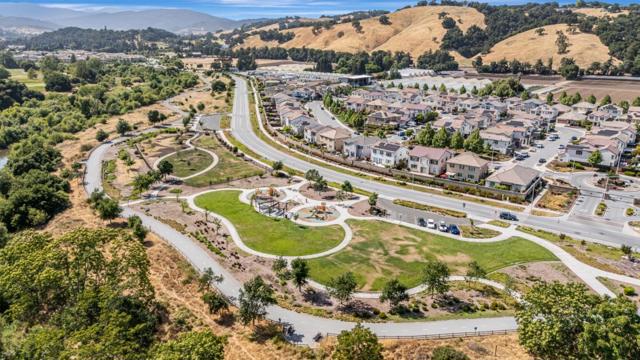 1798 Rosemary Drive, Gilroy CA: https://media.crmls.org/mediaz/e614d648-810b-4357-a77e-143ffb252651.jpg