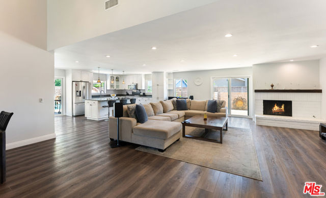 7724 Justin Court photo 4